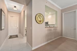 18 Harbour Isles 306 Drive W 306, Fort Pierce, FL 34949 - MLS#R11124363