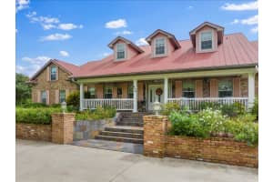 930 90th Avenue, Vero Beach, FL 32966 - MLS#R11124450