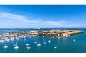 14 W Harbour Isle Drive 3, Fort Pierce, FL 34949 - MLS#R11124474