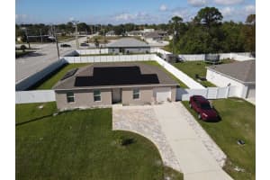 402 Ne Mainsail Street, Port Saint Lucie