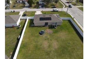 402 NE Mainsail Street, Port Saint Lucie, FL 34983 - MLS#R11124484