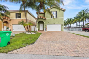 3325 Elizabeth Place S, Palm Springs, FL 33461 - MLS#R11124489