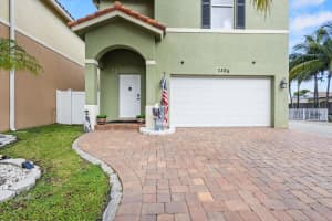 3325 Elizabeth Place S, Palm Springs, FL 33461 - MLS#R11124489