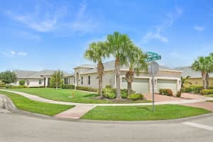 11123 SW Sunrise Lake Drive, Port Saint Lucie, FL 34987 - MLS#R11124514