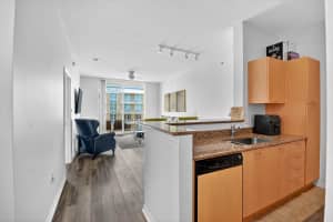 700 E Boynton Beach Boulevard Lph 07, Boynton Beach, FL 33435 Sold 12/03/25