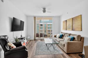 700 E Boynton Beach Boulevard Lph 07, Boynton Beach, FL 33435 Sold 12/03/25