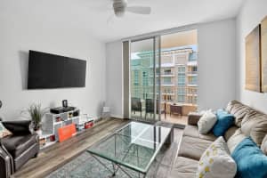 700 E Boynton Beach Boulevard Lph 07, Boynton Beach, FL 33435 Sold 12/03/25