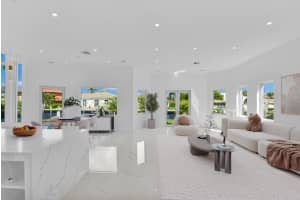 2641 NE 48th Street, Lighthouse Point, FL 33064 - MLS#R11124575