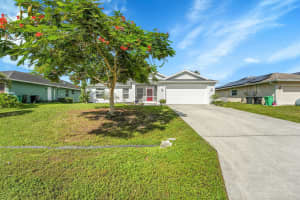 4648 SW Leeward Street SW, Port Saint Lucie, FL 34953 - MLS#R11124576