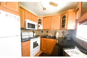 208 Chatham J 208, West Palm Beach, Fl 33417, West Palm Beach