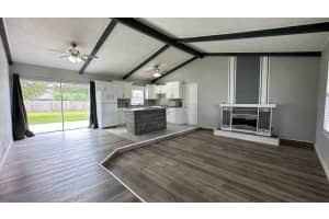 717 SW Curry Street, Port Saint Lucie, FL 34983 - MLS#R11124644