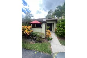 450 Knollwood Court, Royal Palm Beach