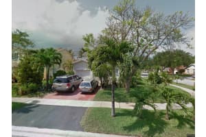 8741 Sw 10th Street, Pembroke Pines
