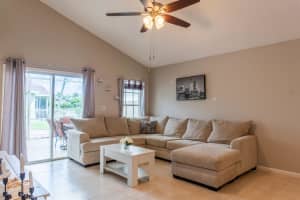 118 Meadowlands Dr, Royal Palm Beach, FL 33411 - MLS#R11124830
