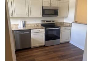 1270 SE Parkview Place B3, Stuart, FL 34994 - MLS#R11124837