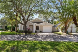 15 Admirals Court, Palm Beach Gardens, FL 33418 - MLS#R11124849