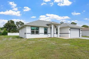 1825 SW Effland Avenue, Port Saint Lucie, FL 34953 - MLS#R11124872