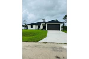 1013 Barcelona Street E, Lehigh Acres, FL 33974 - MLS#R11124884