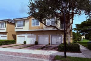 1561 Se Hampshire Way 104, Stuart, Fl 34994, Stuart