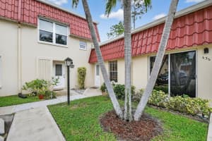 638 Marlboro Oval 638, Lake Worth, FL 33467 - MLS#R11125017