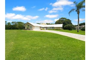 4100 Smokey Pines Court, Fort Pierce, FL 34951 - MLS#R11125070