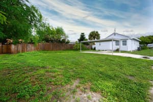 701 Washington Avenue, Lake Worth Beach, FL 33460 Sold 12/19/25