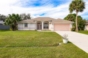 2270 SW Tampico Street, Port Saint Lucie, FL 34953 - MLS#R11125122