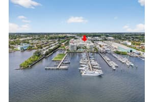 804 E Windward Way 422, Lantana