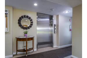 4141 Ocean Drive 403, Vero Beach, FL 32963 - MLS#R11125139