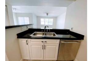 530 S Park Road 16-11, Hollywood, FL 33021 Sold 12/30/25