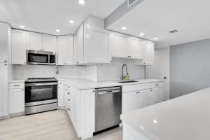 134 Lakeshore Drive, North Palm Beach, FL 33408 - MLS#R11125253