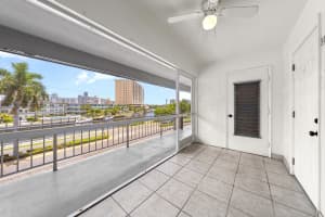 250 Layne Boulevard 312, Hallandale Beach, FL 33009 Sold 11/20/25