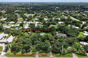 860 27th Avenue, Vero Beach, FL 32960 - MLS#R11125280