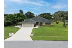3013 SE Darien Road, Port Saint Lucie, FL 34952 - MLS#R11125334
