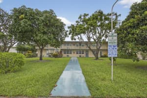 96 Dorchester E, West Palm Beach, FL 33417 - MLS#R11125356