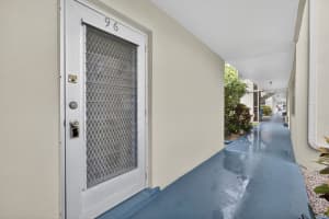 96 Dorchester E, West Palm Beach, FL 33417 - MLS#R11125356
