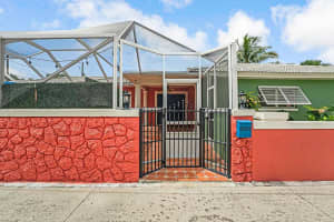 532 N Palmway, Lake Worth Beach, FL 33460 - MLS#R11125372