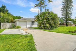401 SW Aster Road, Port Saint Lucie, FL 34953 - MLS#R11125373