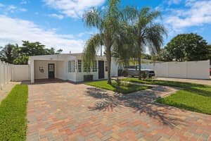 1108 NW 3rd Avenue, Fort Lauderdale, FL 33311 - MLS#R11125376