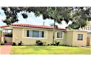 700 NE 168th Street, North Miami Beach, FL 33162 - MLS#R11125404