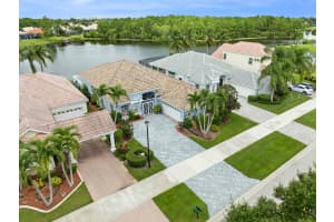 616 SW Lake Charles Circle, Port Saint Lucie, FL 34986 - MLS#R11125443