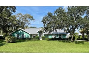 717 W Fischer Circle, Sebastian, FL 32958 - MLS#R11125445