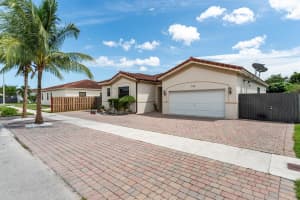 13454 SW 277th Lane, Homestead, FL 33032 - MLS#R11125486
