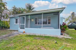 866 SW 29th Terrace Main House, Palm City, FL 34990 - MLS#R11125589