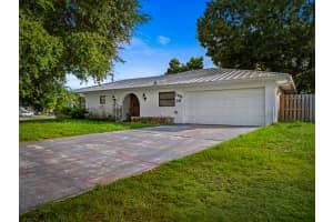 100 SW Lakehurst Drive, Port Saint Lucie, FL 34983 Sold 10/24/25