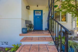 817 N B Street, Lake Worth Beach, FL 33460 Sold 11/13/25