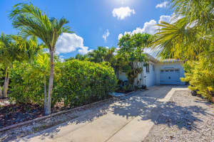 817 N B Street, Lake Worth Beach, FL 33460 Sold 11/13/25