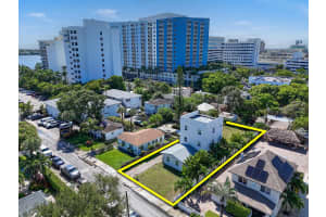 322 N Lakeside Court, West Palm Beach, FL 33407 - MLS#R11125736