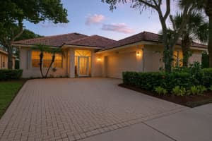 9150 Bay Harbour Circle, West Palm Beach, FL 33411 - MLS#R11125743