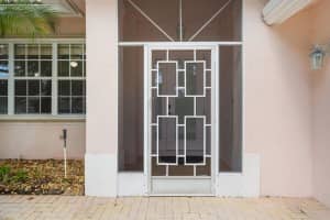 9150 Bay Harbour Circle, West Palm Beach, FL 33411 - MLS#R11125743